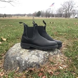 Women’s Blundstones 8.5